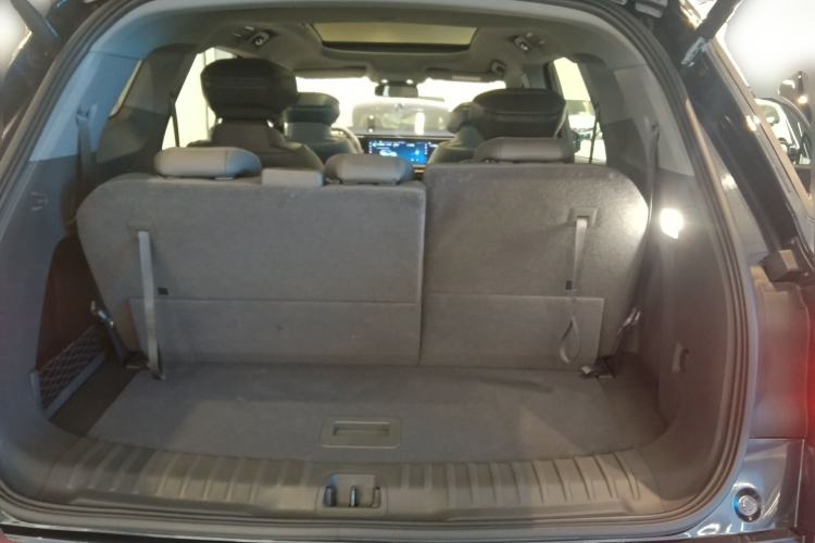 Used Ford Edge 2023 Ford Explorer L 2.0T EcoBoost Four-Wheel Drive 7-Seater Supreme Model Trunk