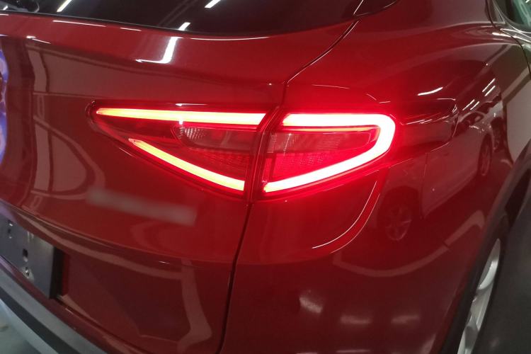 Used Alfa Romeo Stelvio 2017 2.0T 200HP Elite Edition