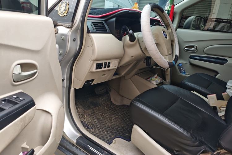 Used Venucia D50 2015 1.6L Automatic Fashion Edition
