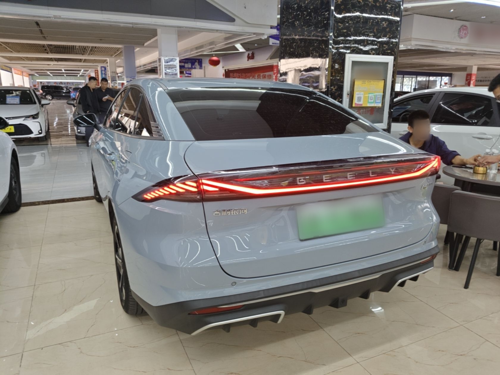 Geely Galaxy L6 2025 EM-i 140km Explorer+ Edition — снимка 4