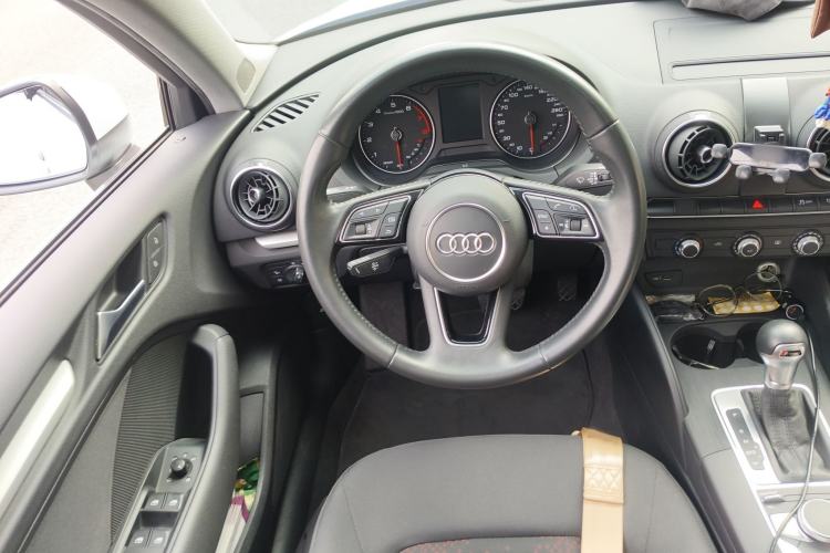 Used Audi A3 2020 Restyled Sportback 35 TFSI Entry-Level China VI Emission Standard
