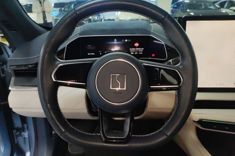 Used Zeekr 001 2021 Ultra-Long Range Dual-Motor YOU Version Steering Wheel