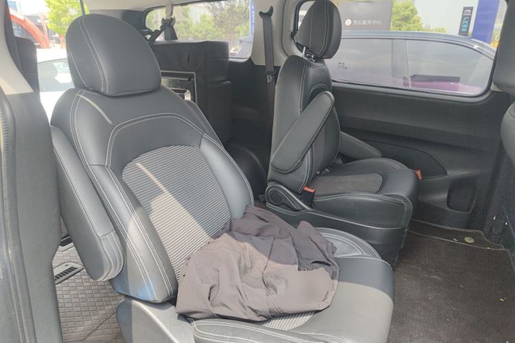 Used SAIC MAXUS G10 2018 PLUS 2.0T Manual Elite Edition Left Rear Seat