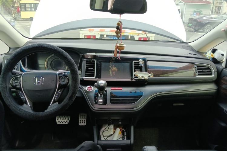 Used Honda Elysion 2016 2.4L Luxury Edition Center Console