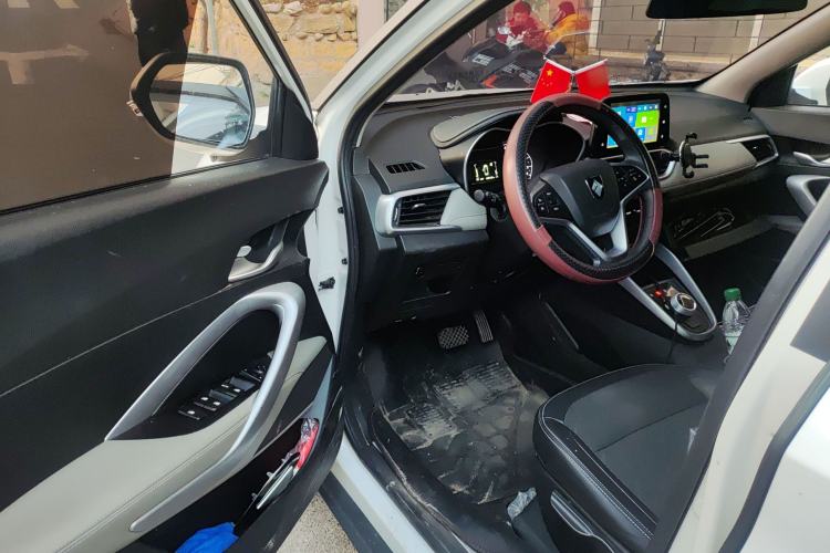 Used Baojun 510 2017 1.5L Automatic Fashion Model Driver Seat