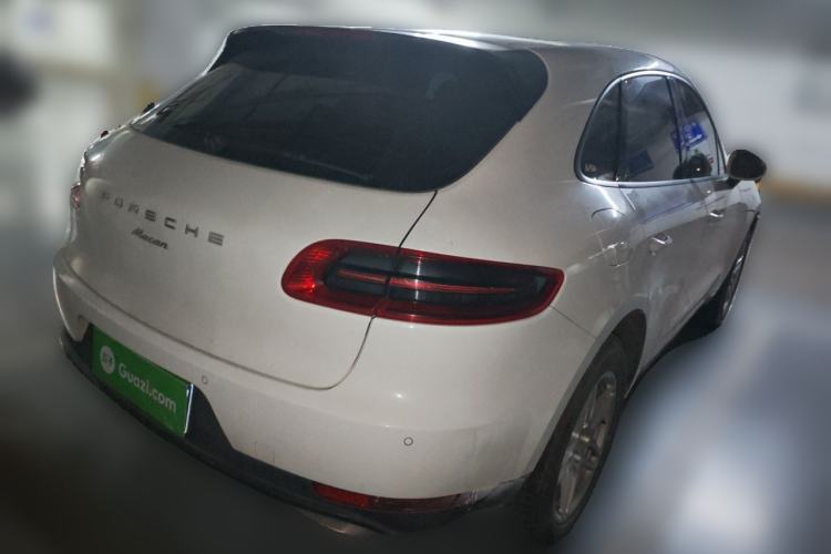 Used Porsche Macan 2016 Macan 2.0T Rear Right 45 Deg