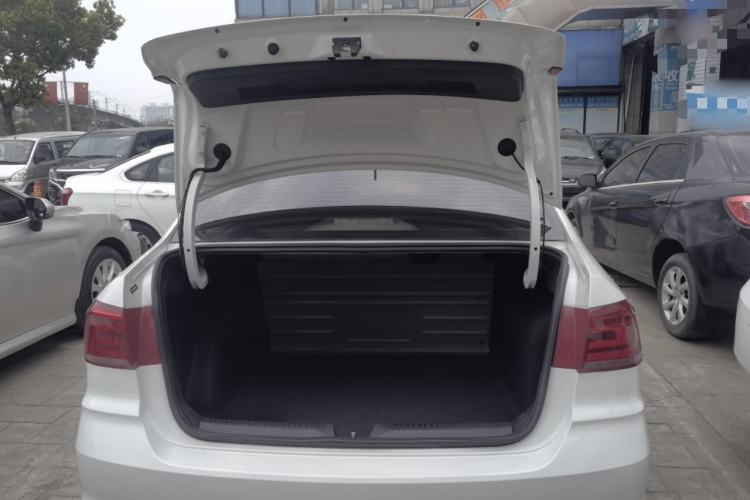 Used Volkswagen Santana 2019 1.5L Manual Fashion Edition China VI Standard Trunk