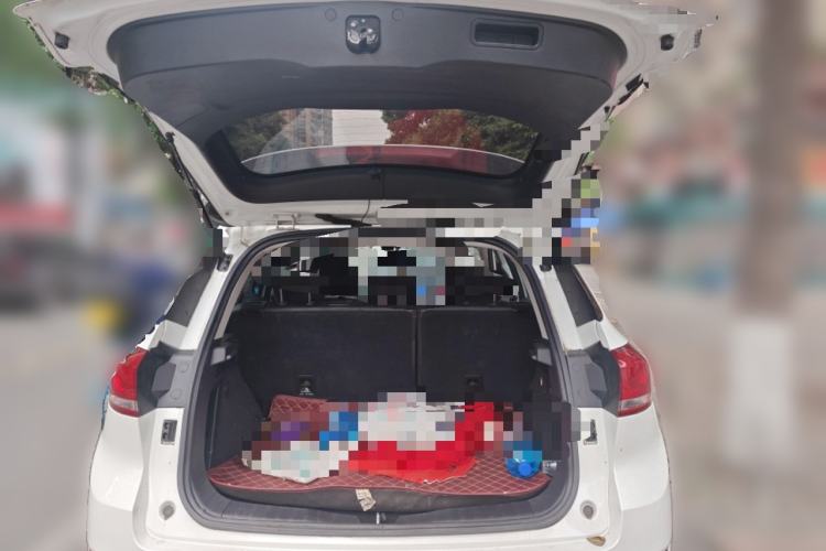 Used Haval H6 Coupe 2018 Red-Label 1.5T Automatic Two-Wheel Drive Ultra-Luxury Model Trunk