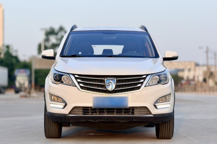 Used Baojun 560 2016 1.8L Manual Luxury Edition
