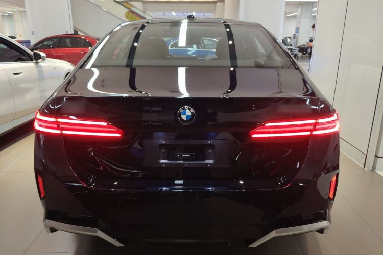 Used BMW 5 Series 2025 530Li Luxury Edition M Sport Package