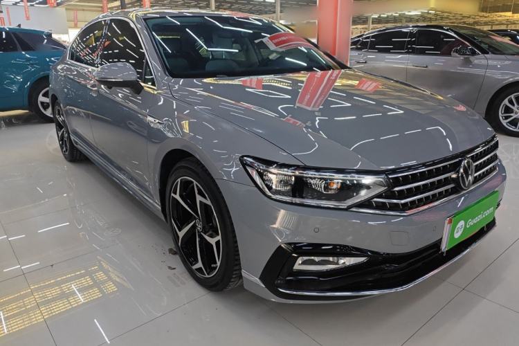 Used Volkswagen Magotan 2023 2 Million Units Commemorative Edition 330TSI DSG Luxury Version
