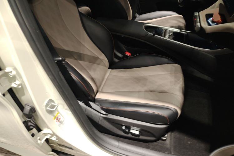 Used BYD Dolphin 2023 420 km Fashion Edition