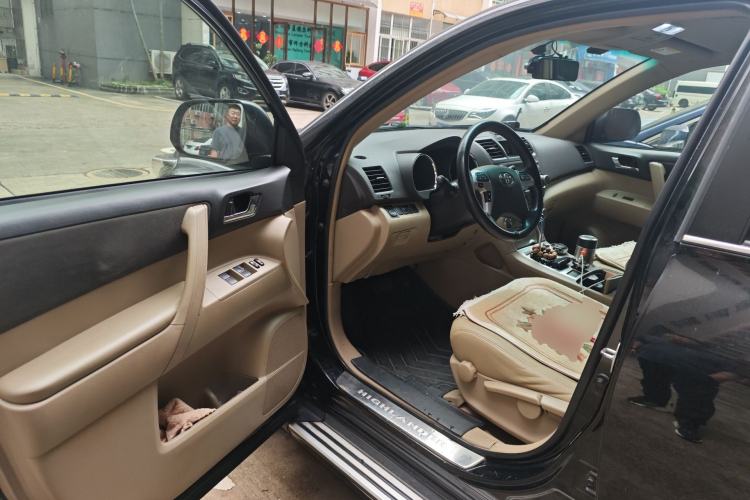 Used Toyota Highlander 2012 2.7L Two-Wheel Drive 7-Seater Elite Edition