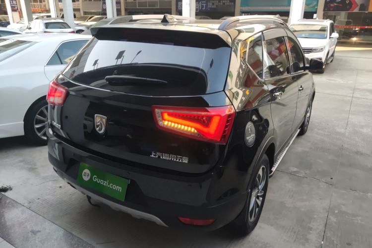 Used Baojun 560 2015 1.8L manual luxury version