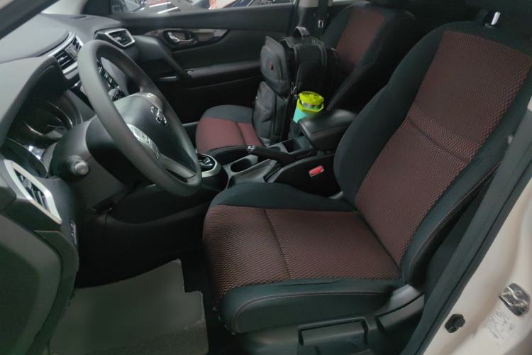 Used Nissan Qashqai 2016 2.0L CVT Elite Edition Left Front Seat