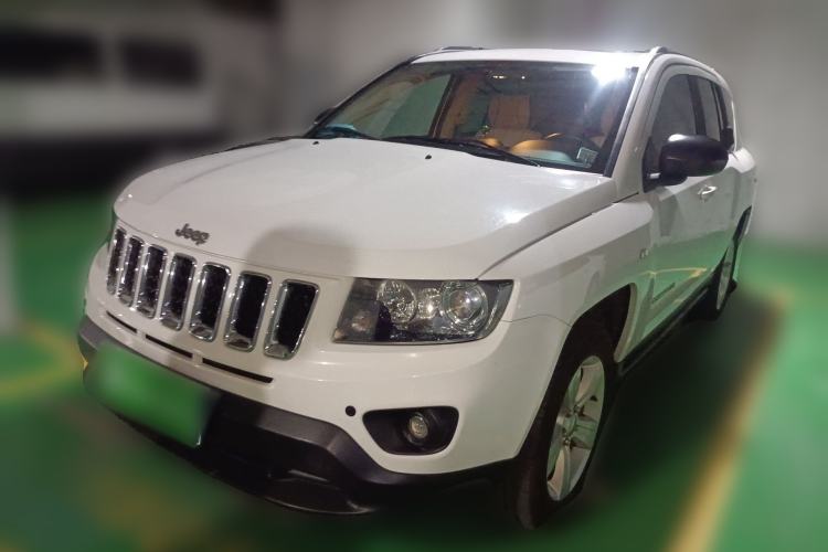 Used Jeep Compass 2011 2.4L four-wheel drive Comfort version
