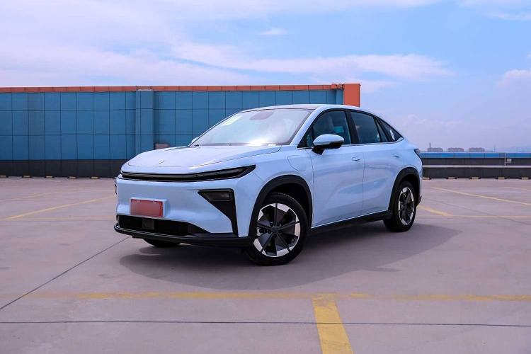 Used Livan 7 2024 605 km Executive Glory Edition