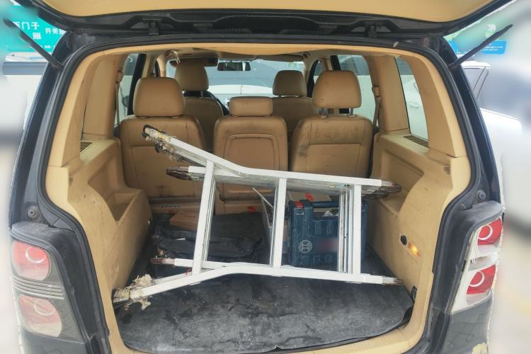 Used Volkswagen Touran 2011 1.4T DSG Zhiya Edition 5 Seats Trunk