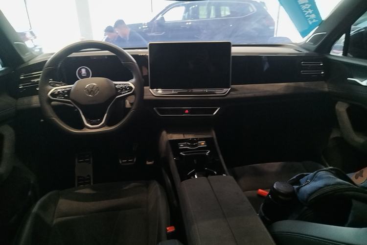 Used Volkswagen Tiguan L 2024 PRO 380TSI Four-Wheel Drive R-Line Prestige Edition
