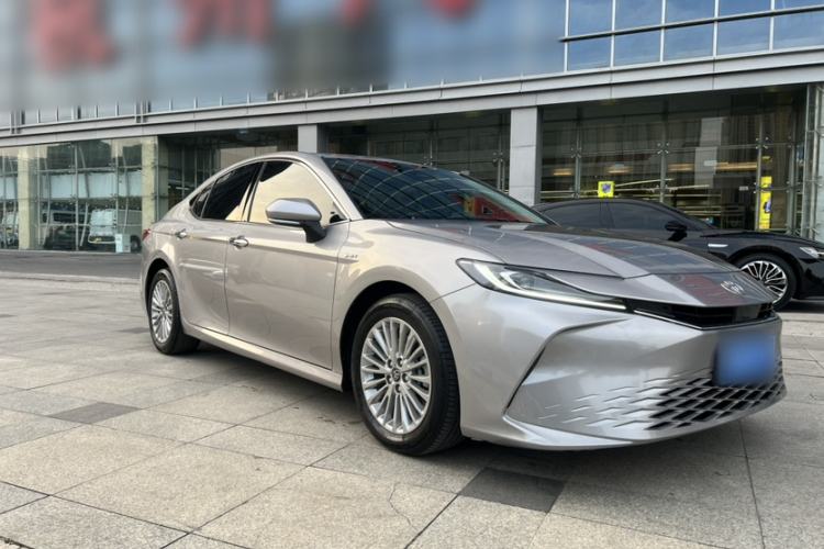 Used Toyota Camry 2024 Dual-Motor 2.0 HGVP Luxury Edition