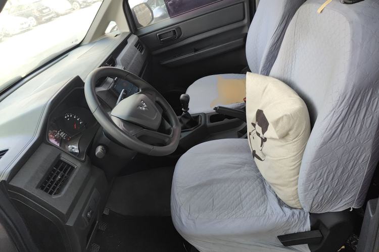 Used Wuling Hongguang PLUS 2019 1.5T Manual Standard Edition 5 Seats Left Front Seat