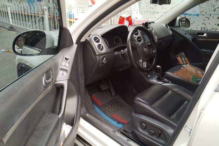 Used Volkswagen Tiguan 2015 1.8TSI Automatic All-Wheel-Drive Luxury Model Driver Seat