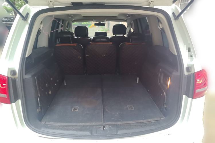 Used Volkswagen Sharan 2013 1.8TSI Standard Model
