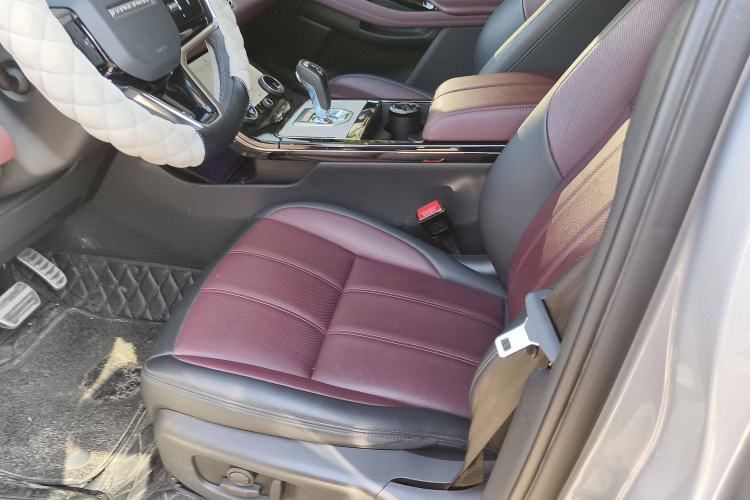 Used Land Rover Range Rover Evoque 2023 Aurora L 249 PS Luxury Edition