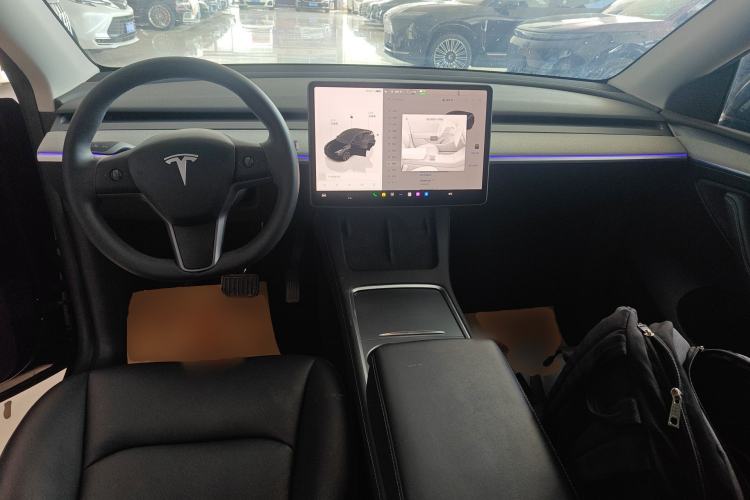 Used Tesla Model Y 2023 Rear-Wheel-Drive Version Center Console
