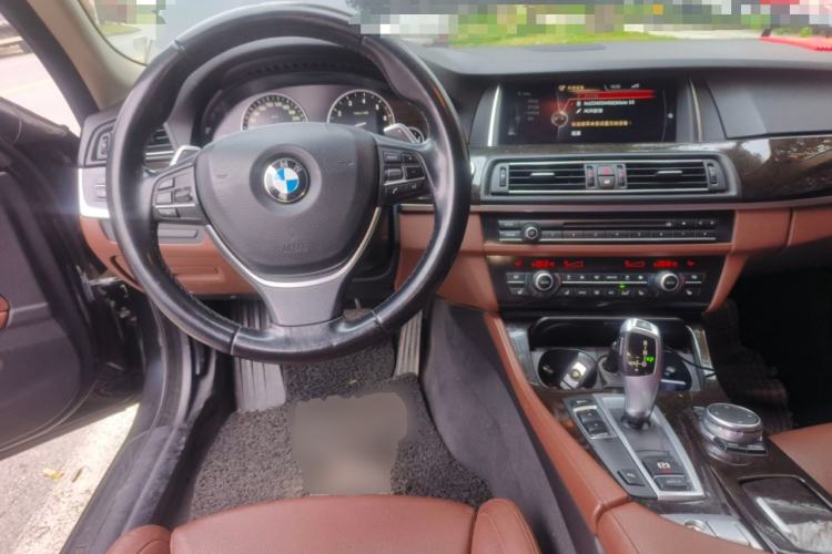 Used BMW 5 Series 2015 535Li Leading Model