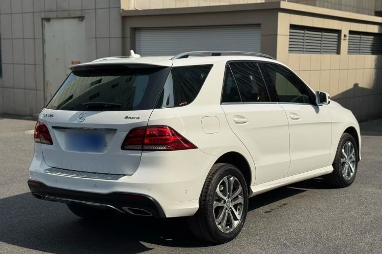 Used Mercedes-Benz GLE 2017 GLE 320 4MATIC Dynamic Model Exterior 4