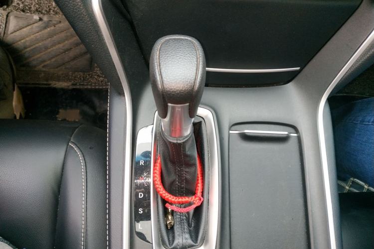 Used Honda Inspire 2019 260TURBO Jingyue Edition China VI Gear Lever