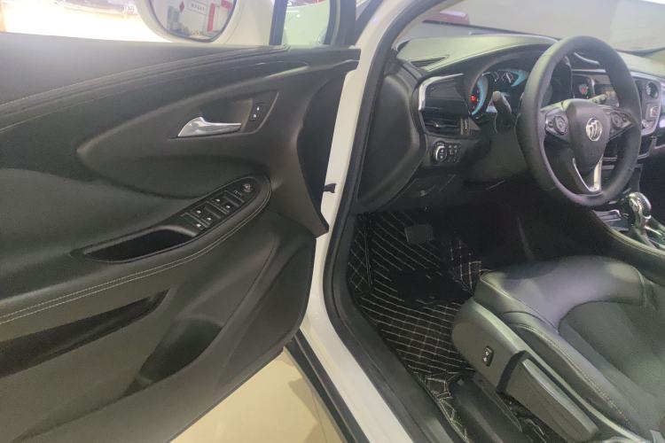 Used Buick Envision 2015 20T Two-Wheel-Drive Leading Model
