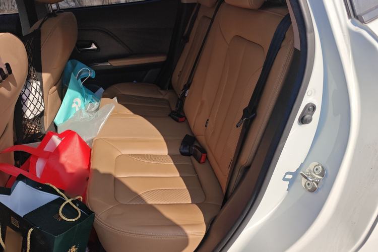 Used ORA iQ 2018 High-Range Version Smart Connectivity Model