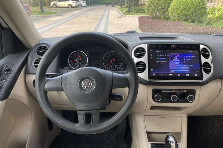 Used Volkswagen Tiguan L 2015 1.8TSI Automatic Two-Wheel Drive Trend Edition