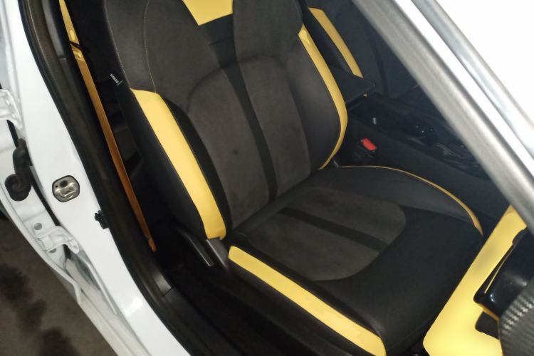 Used Dongfeng Aeolus Yixuan 2023 Mach Edition 1.5T Automatic Pursuit Rider Version
