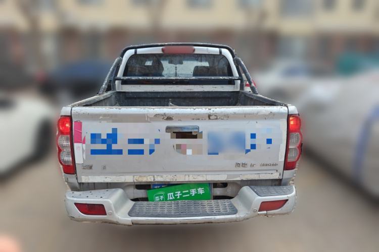 Used Great Wall Wingle 5 2013 2.0T European Version Two-Wheel Drive Elite Edition 6MT Compact Double-Cab GW4D20B
