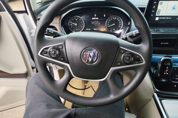 Used Buick GL8 2023 Land Executive Class Smart Enjoyment Model