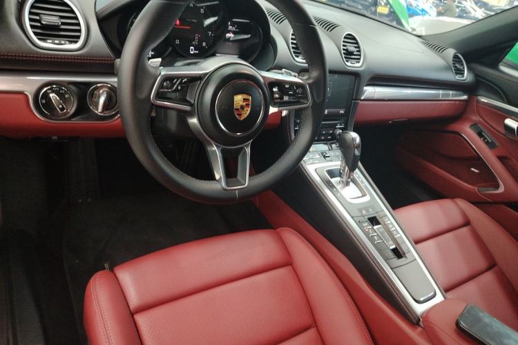 Used Porsche 718 2022 Boxster 2.0T
