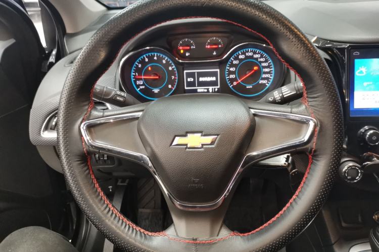Used Chevrolet Cruze 2018 320 Automatic Pioneer Sunroof Edition