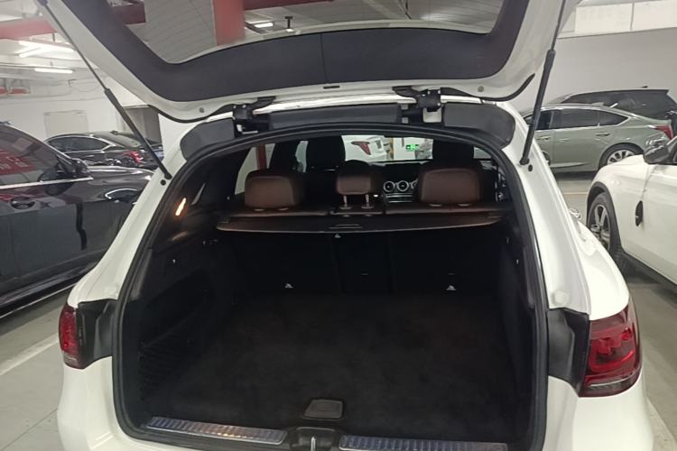 Used Mercedes-Benz GLC 2020 Facelift GLC 260 L 4MATIC Luxury Edition
