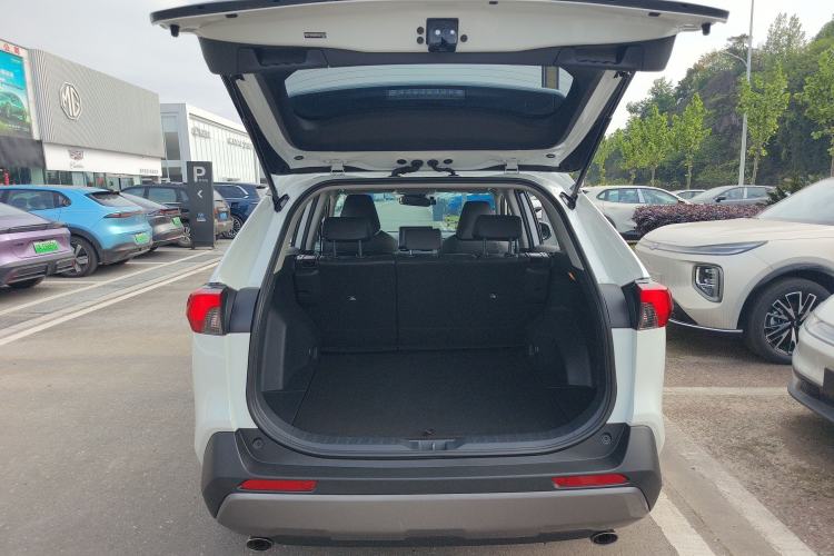 Used Toyota RAV4 2021 2.0L CVT Two-Wheel Drive Fashion PLUS Edition Trunk