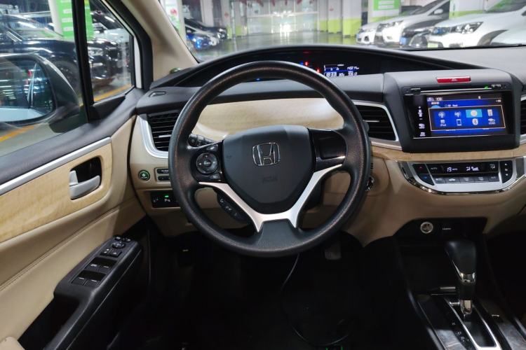Used Honda Jade 2014 1.8L Automatic Comfort Elite Version 5 Seats Steering Wheel