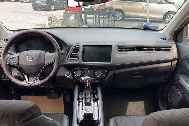 Used Honda Vezel 2019 1.5L CVT Luxury Model China VI Interior 3