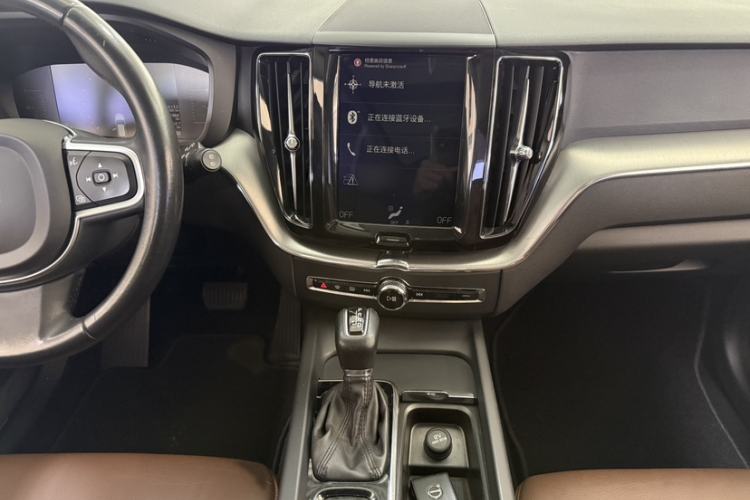 Used Volvo XC60 2019 T5 4x4 Smart Edition China VI Standard