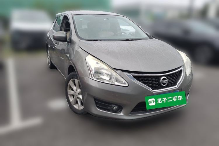 Used Nissan Tiida 2011 1.6L CVT Smart Version Front Right 45 Deg