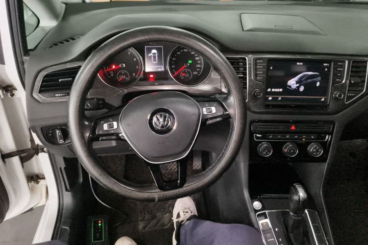 Used Volkswagen Golf Sportsvan 2016 230TSI Automatic Luxury Version