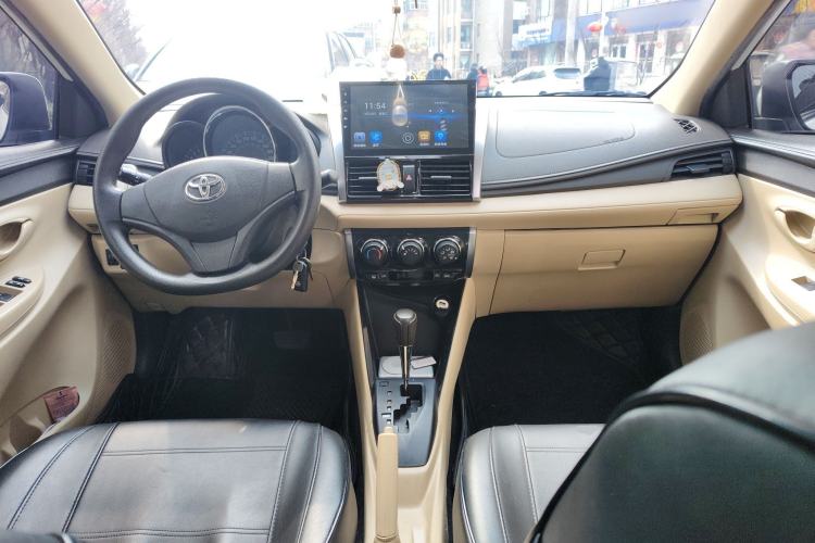 Used Toyota Vios 2014 1.5L Automatic ZhiZhen Edition Center Console