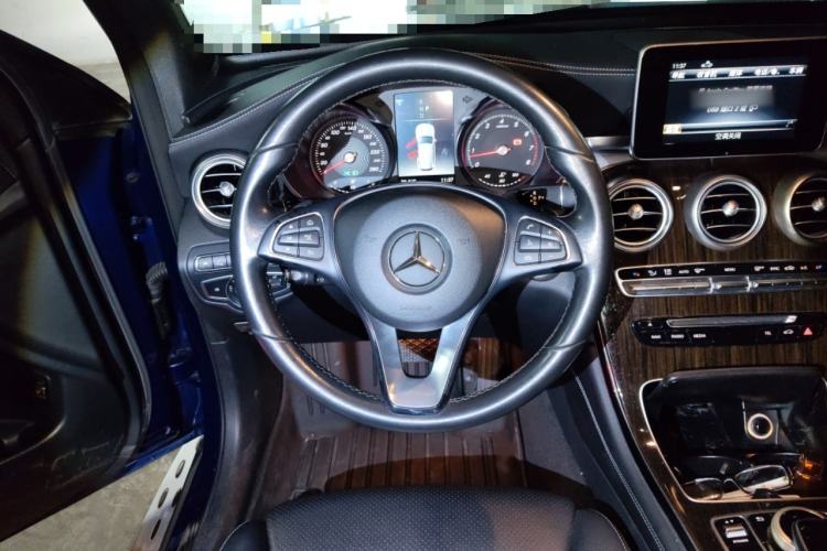 Used Mercedes-Benz GLC 2018 Facelift GLC 260 4MATIC Luxury Edition Steering Wheel