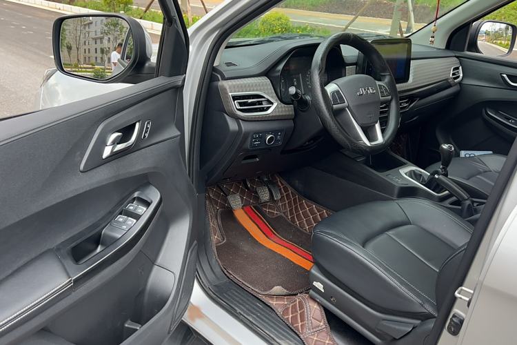 Used JMC Baodian 2023 2.5T Diesel 4x4 Comfort Edition Standard Wheelbase JX4D25A6L
